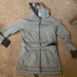 Lululemon coat size 8
